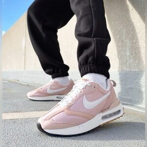Nike Air Max Dawn pink oxford sneakers Size 9.5